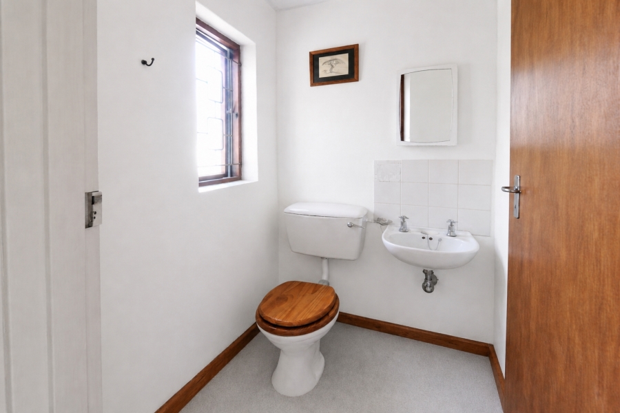 To Let 3 Bedroom Property for Rent in Sunridge Western Cape
